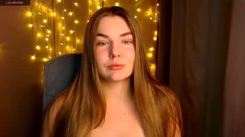 mia_lemm online show from 09/18/25, 04:14