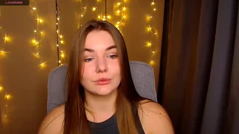 mia_lemm online show from 10/08/25, 05:38