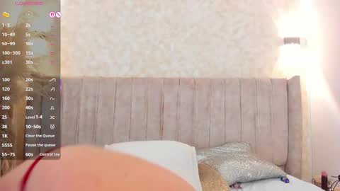 Mia online show from 10/06/25, 12:13