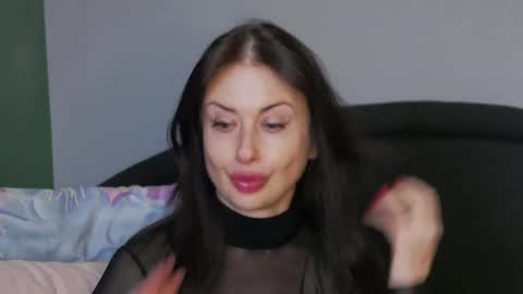 Snapshot of mia_lovi chatting on 03/04/25, 09:29 mia_lovi online show from 03/04/25, 09:29