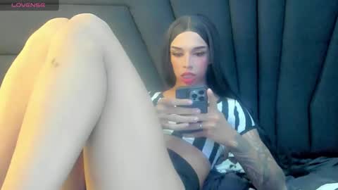 Snapshot of mia_malkova0 chatting on 01/16/25, 12:45 Mia3 online show from 01/16/25, 12:45