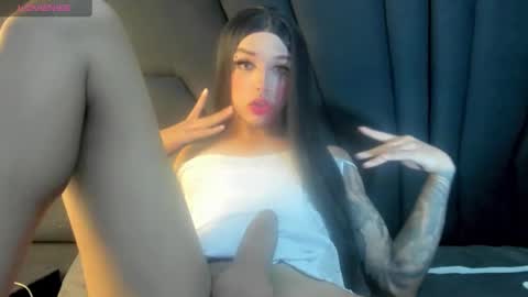 Snapshot of mia_malkova0 chatting on 02/20/25, 12:52 Mia3 online show from 02/20/25, 12:52