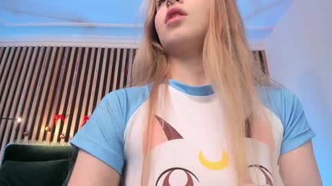 Snapshot of mia_meows chatting on 12/05/24, 03:50 Mia here Appreciate your support online show from 12/05/24, 03:50