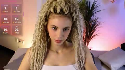 Snapshot of mia_silk chatting on 10/30/25, 06:26 Mia online show from 10/30/25, 06:26