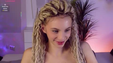 Snapshot of mia_silk chatting on 11/05/25, 06:24 Mia online show from 11/05/25, 06:24