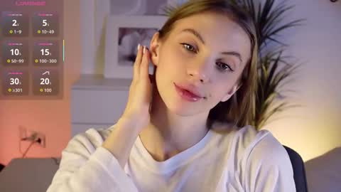 Snapshot of mia_silk chatting on 11/17/25, 06:08 Mia online show from 11/17/25, 06:08