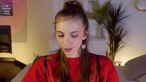 Snapshot of mia_silk chatting on 11/20/25, 06:24 Mia online show from 11/20/25, 06:24