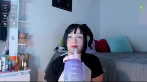 Snapshot of mia_starss chatting on 11/04/25, 04:00 Mia online show from 11/04/25, 04:00