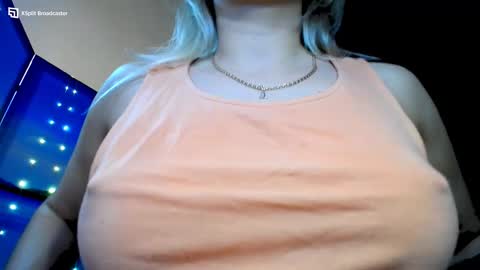 Snapshot of mia_sunnyy chatting on 01/20/25, 07:35 Mia. online show from 01/20/25, 07:35