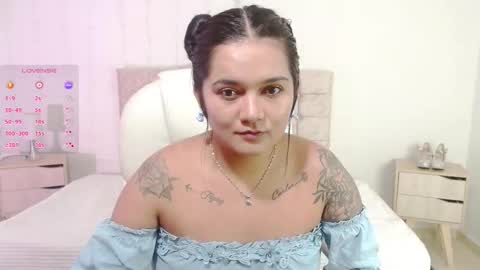 Mia  online show from 10/21/25, 11:27