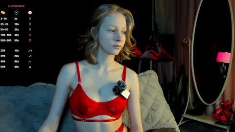 Snapshot of mia_vebes chatting on 01/09/25, 05:22 Mia online show from 01/09/25, 05:22