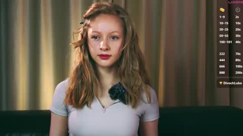 Mia online show from 10/19/25, 10:27