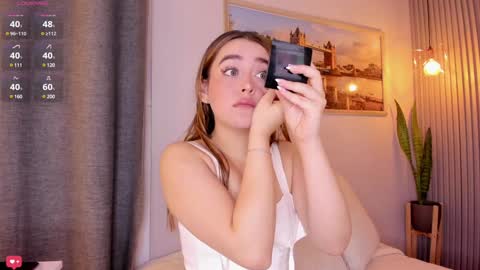 Mia White  online show from 02/06/25, 12:37