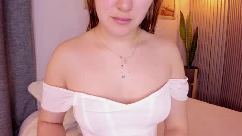 Mia White  online show from 02/24/25, 12:37