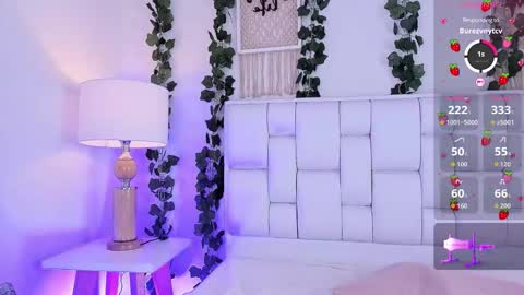 Mia online show from 10/29/25, 12:18