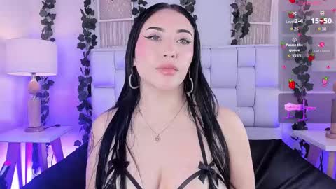 Mia online show from 10/30/25, 11:55