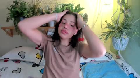 Snapshot of miaa_rose__ chatting on 01/18/25, 06:45 Miaa online show from 01/18/25, 06:45
