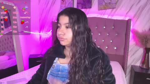 Snapshot of miaa_smiith1 chatting on 12/06/24, 11:33 miaa_smiith1 online show from 12/06/24, 11:33