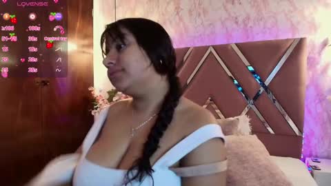 Snapshot of miaa_smiith1 chatting on 02/04/25, 12:11 miaa_smiith1 online show from 02/04/25, 12:11