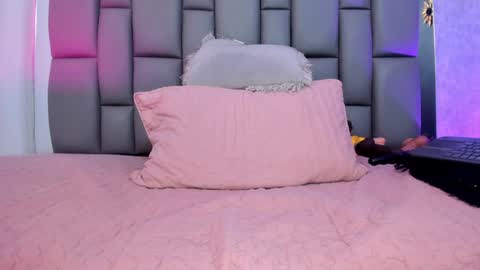 Mia online show from 01/13/25, 12:02