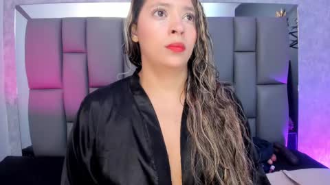 Mia online show from 02/14/25, 12:03