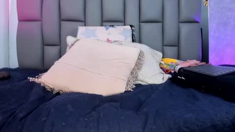 Mia online show from 02/28/25, 03:15