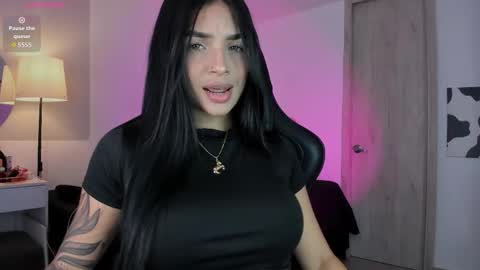 Mia online show from 09/16/25, 07:37