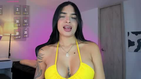 Mia online show from 09/27/25, 06:57