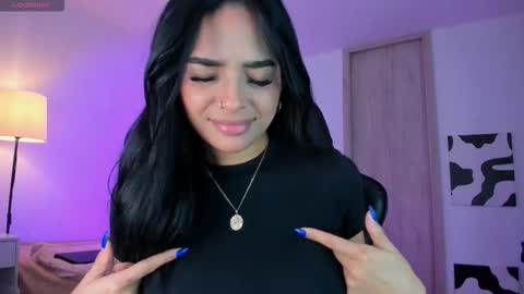 Mia online show from 10/06/25, 08:17