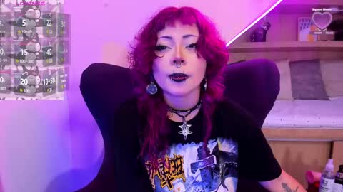 Snapshot of miaamane chatting on 02/11/25, 12:37 Mia online show from 02/11/25, 12:37