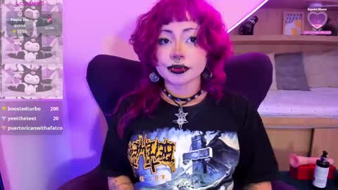 Snapshot of miaamane chatting on 02/11/25, 03:40 Mia online show from 02/11/25, 03:40