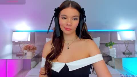 Mia online show from 10/18/25, 07:36