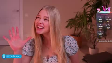 Snapshot of miablueye chatting on 11/14/25, 05:33 miablueye online show from 11/14/25, 05:33