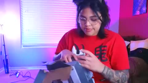 Mia online show from 12/08/24, 11:51