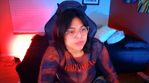 Mia online show from 12/29/24, 02:17