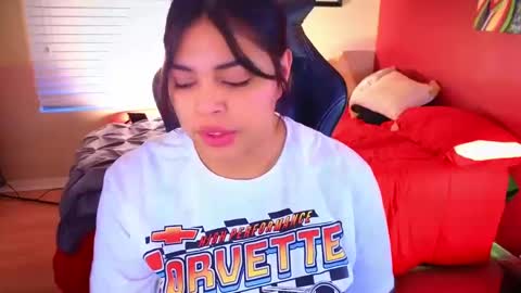 Mia online show from 01/09/25, 12:25