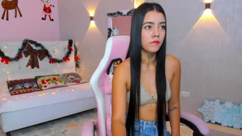 Mia Gomez online show from 12/21/24, 12:27