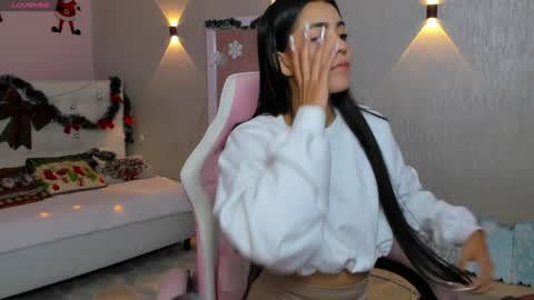 Mia Gomez online show from 12/27/24, 12:56