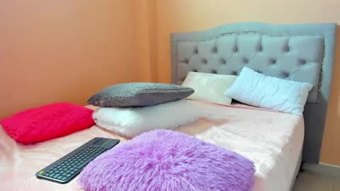 Snapshot of miah_smiithh chatting on 02/09/25, 07:19 Miah online show from 02/09/25, 07:19