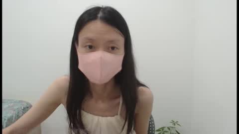 Snapshot of miahchan68 chatting on 10/12/25, 04:00 miahchan68 online show from 10/12/25, 04:00