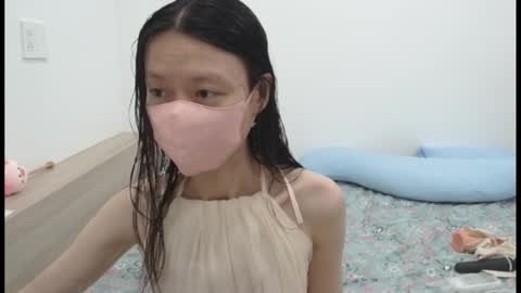 Snapshot of miahchan68 chatting on 10/15/25, 09:15 miahchan68 online show from 10/15/25, 09:15