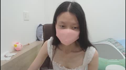 Snapshot of miahchan68 chatting on 10/18/25, 03:09 miahchan68 online show from 10/18/25, 03:09