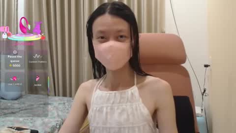 Snapshot of miahchan68 chatting on 11/14/25, 10:14 miahchan68 online show from 11/14/25, 10:14