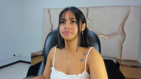 Snapshot of miahsex69 chatting on 09/18/25, 02:57 miahsex69 online show from 09/18/25, 02:57