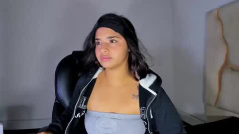 miahsex69 online show from 11/17/25, 04:07