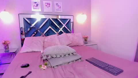 Snapshot of miakhalifa_7 chatting on 03/12/25, 05:38 Mia Khalifa online show from 03/12/25, 05:38
