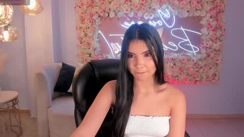 Call me Mia  online show from 10/05/25, 05:11