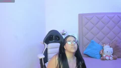 Snapshot of mialujan_ chatting on 10/09/25, 03:26 Mia online show from 10/09/25, 03:26