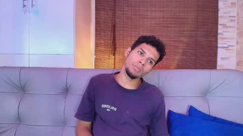 Mia online show from 10/20/25, 07:14