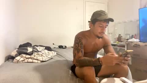 miamiclos1 online show from 10/30/25, 02:02